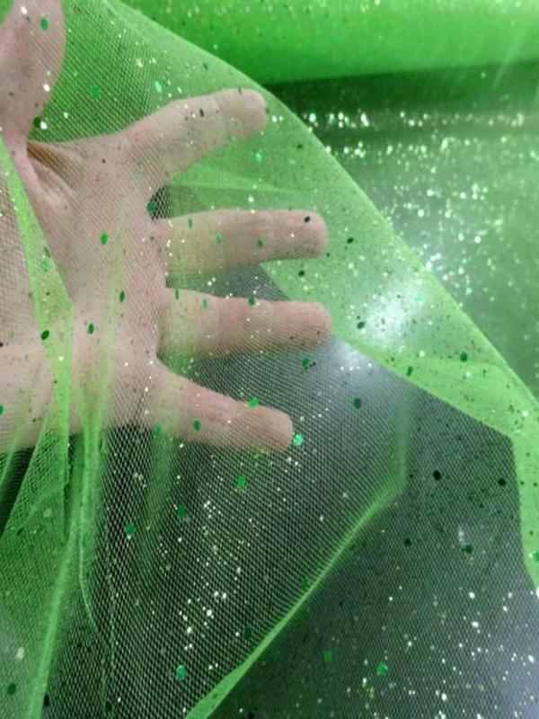 Tulle vert anis a paillettes verte