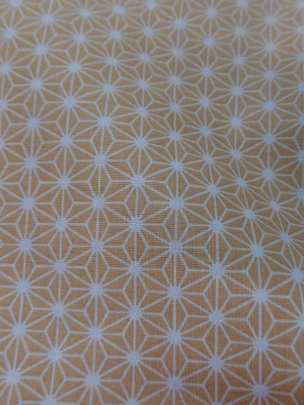 Tissu coton 100 cretonne imprime geometrique jaune safran et blanc en 1 45m de l