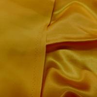 Vente de tissu satin de soie 100 jaune dore en ligne