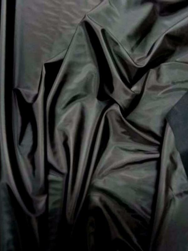 Vinyle noir brillant
