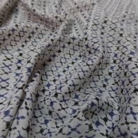 viscose blanche imprimé africain bleu et noir