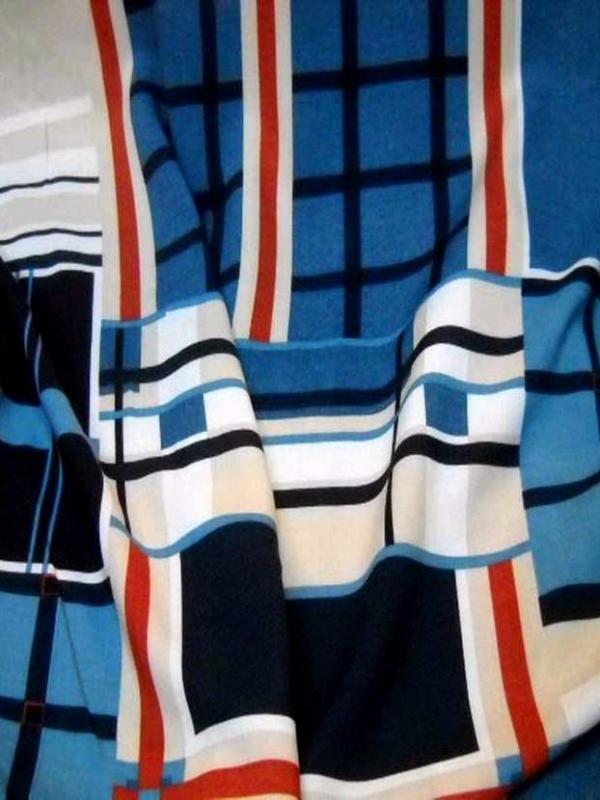 Tissu Viscose imprimé carreaux  ton bleu ,beige