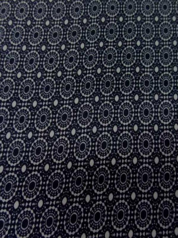 Viscose imprime medaillon noir blanc en 1 45m