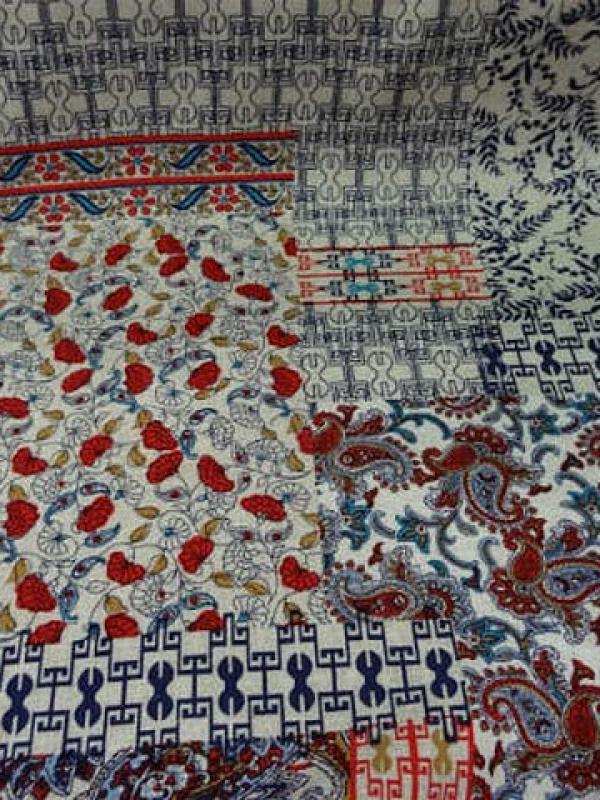 Viscose imprime style liberty bordeaux