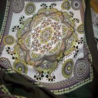 Viscose kaki motifs cachemire pour foulard0