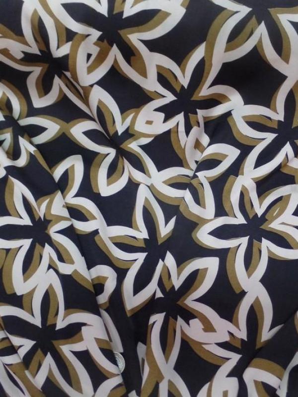Viscose marron imprimé grosse fleurs écrue et doré pas cher