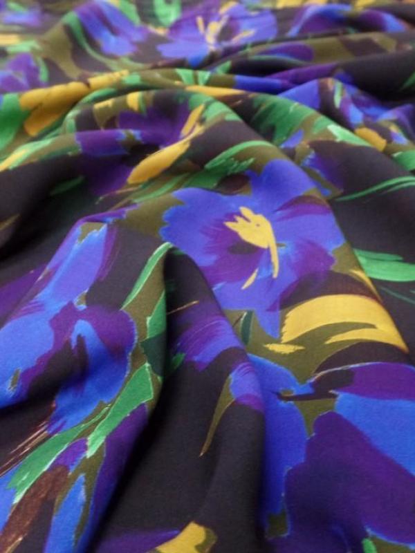 Viscose ton de terre imprimé fleurs bleu royal