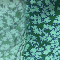 Viscose verte imprime petite fleurs bleu0