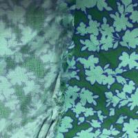 Viscose verte imprime petite fleurs bleu4