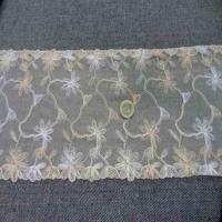 Voile blanc brode beige saumon en 18 cm2