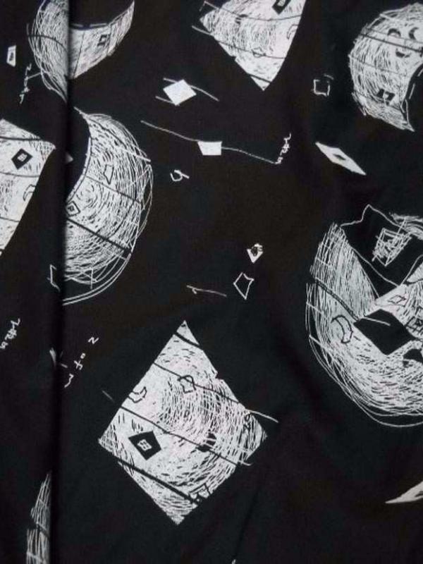 Voile coton noir imprime noir blanc lune