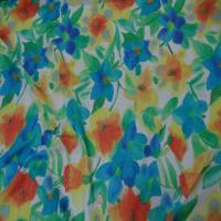 étoffe voile coton soie blanc imprimé fleurs ,bleu ,jaune ,orange