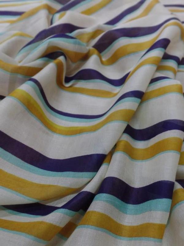 Voile de coton blanc a rayures ton bleu marine et safran