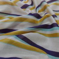voile de coton blanc a rayures ton bleu, marine et safran