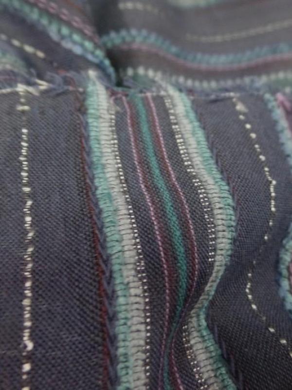 tissu Voile de coton bleu nuit a rayures brodées en ligne