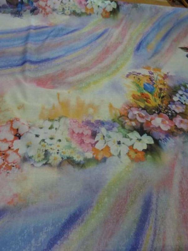 Voile de coton imprime arc en ciel et fleurs