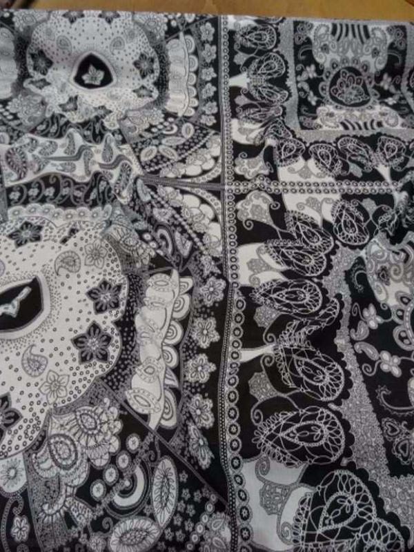 Voile de coton imprime blanc et noir8