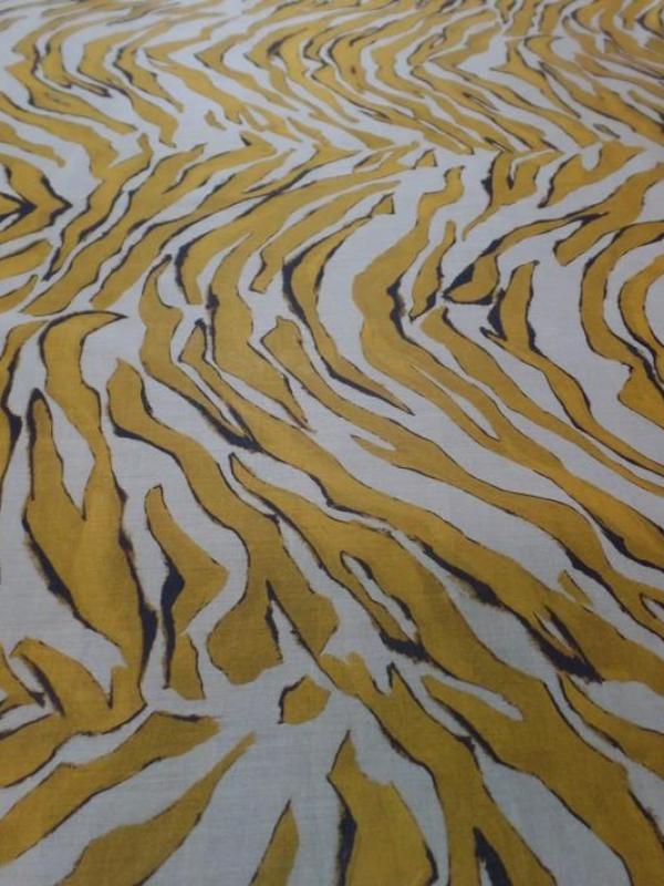 voile de coton imprimé zèbre ton fauve et beige taupe