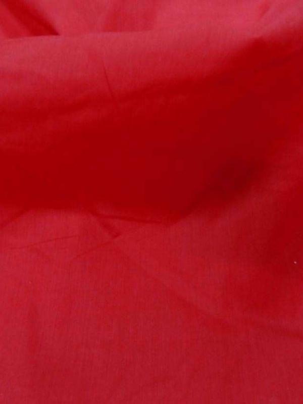Voile de coton rouge