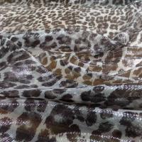 Voile de soie blanc brillant imprime fauve marron