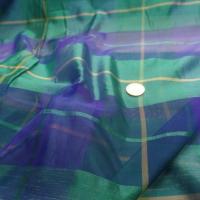 Voile de soie imprime madras vert et bleu
