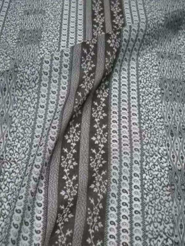 Voile en coton blanc casse imprime rayures ton marron9