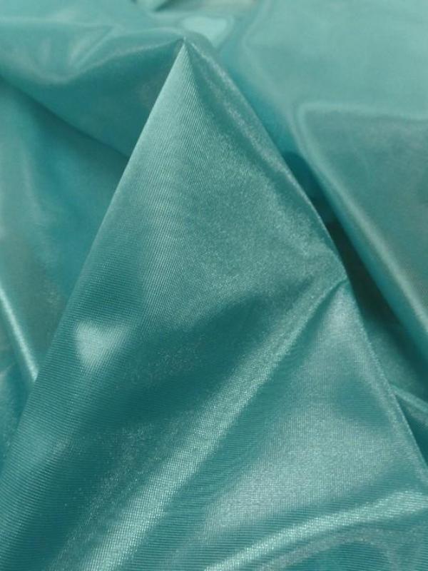 Voile polyester bleu clair brillant