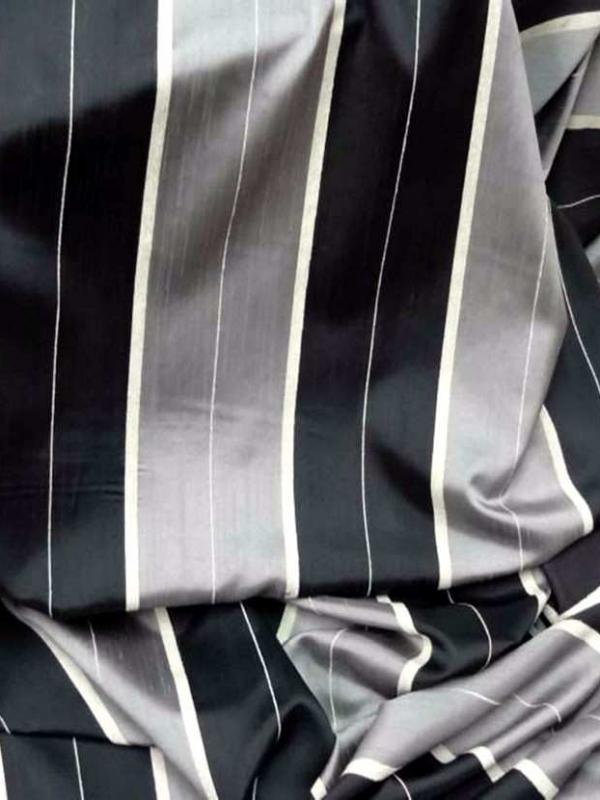 Voile taffetas gris noir legerement transparent en 3 m de largeur 